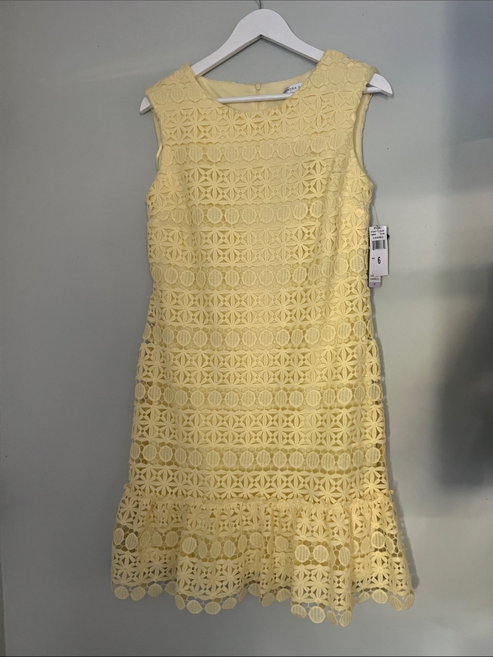 Sandra Darren Yellow Lace Sleeveless Fit & Flare Dress
